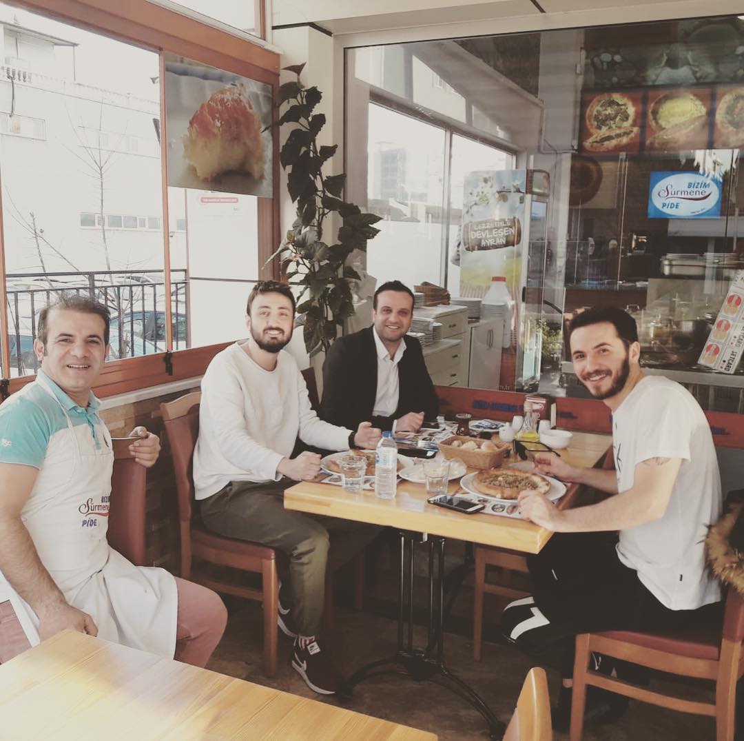 sürmene pide restaurant ünlüler (2)